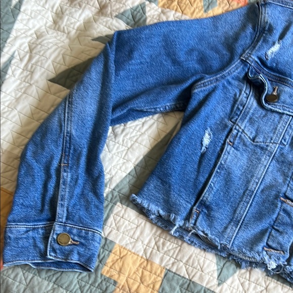 JBD. Trendy Cropped Denim Jacket - Picture 3 of 7